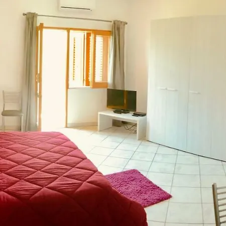 לינה וארוחת בוקר Serena 3*