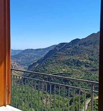 Serena Bed & Breakfast 3*