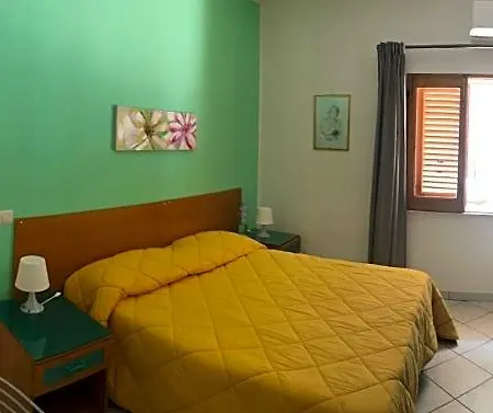 Serena Bed & Breakfast 3*