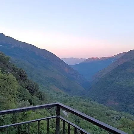 Serena Bed & Breakfast Longi