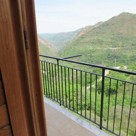 Serena ベッド・アンド・ブレックファスト 3*