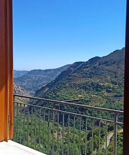 Serena Bed and Breakfast 3*